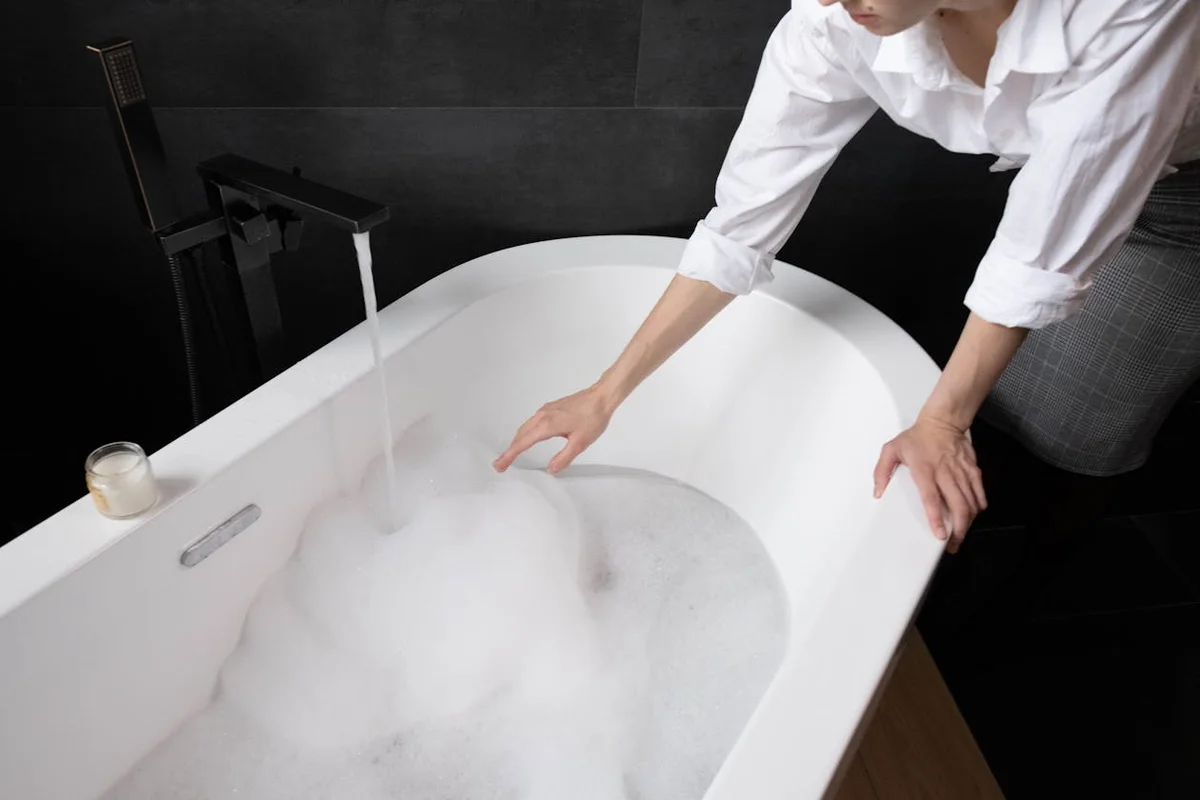 Bathtub filling with water for comfortable accessible bathing